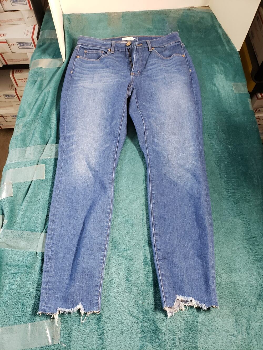 Loft Jeans Size 6 Womens Blue Pants Fray Hem Mid Rise Curvy Skinny Crop